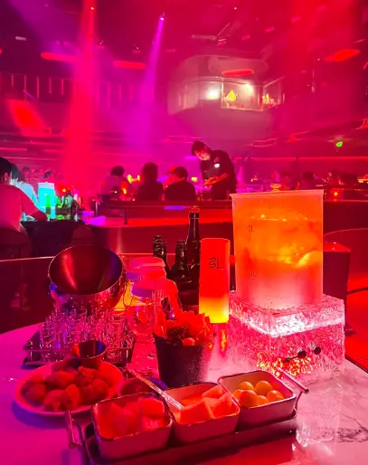 上海夜游探店终极指南：解锁魔都打卡精选，这份同城指南请收好 🌃